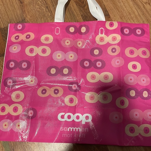 Breast Cancer Awareness reusable Shopping bag from the UK - Picture 2 of 2